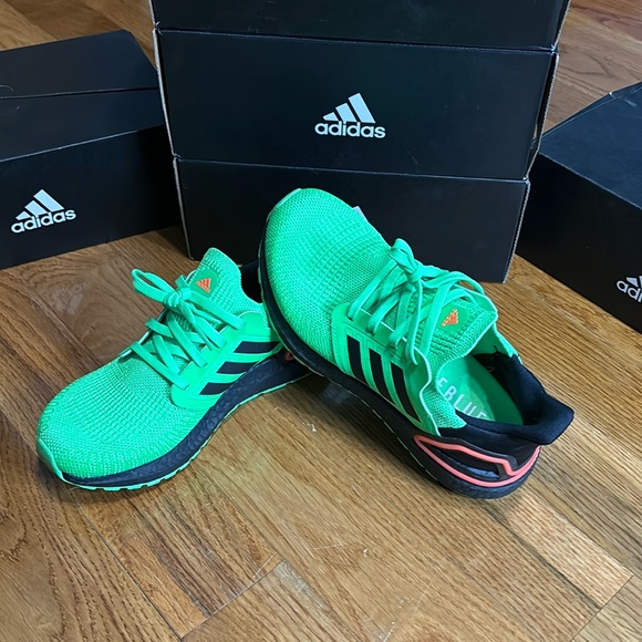 adidas gazelle silver green womens adidas Ultraboost Light Running Shoes Black 4.5 Kids